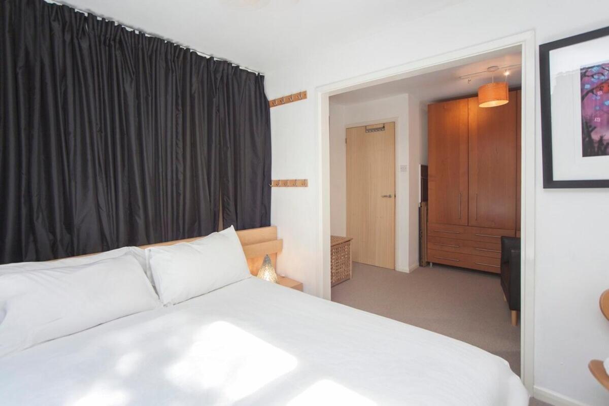 ※ Relaxing Home- Parking & Gorgeous Gardens Bath Buitenkant foto