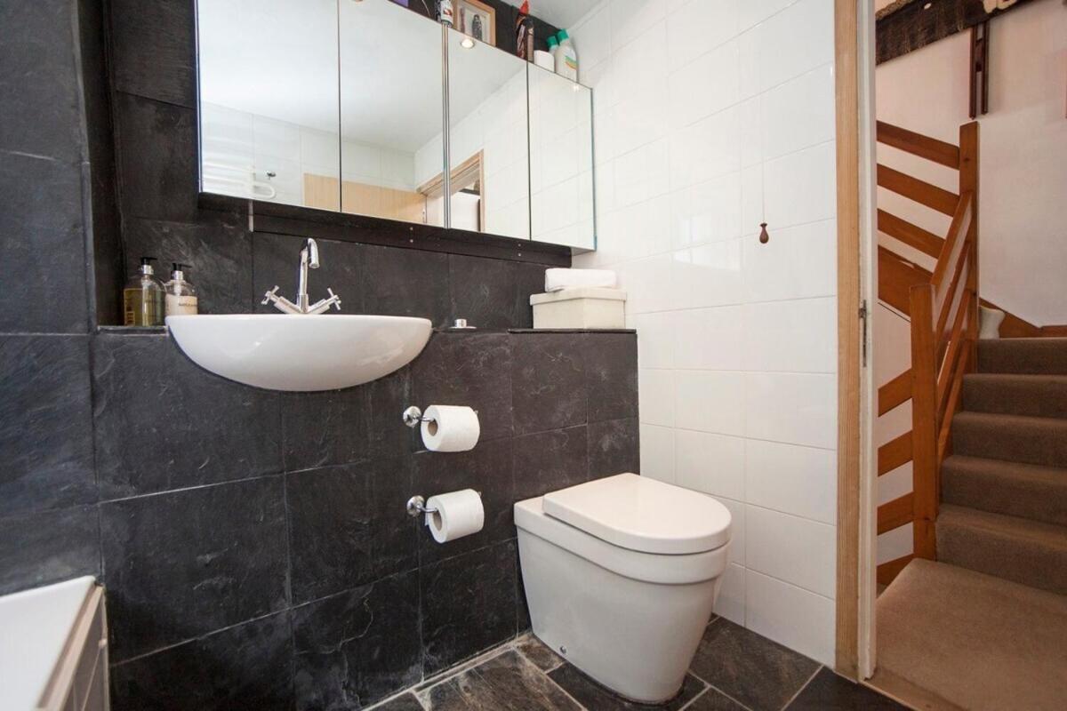 ※ Relaxing Home- Parking & Gorgeous Gardens Bath Buitenkant foto