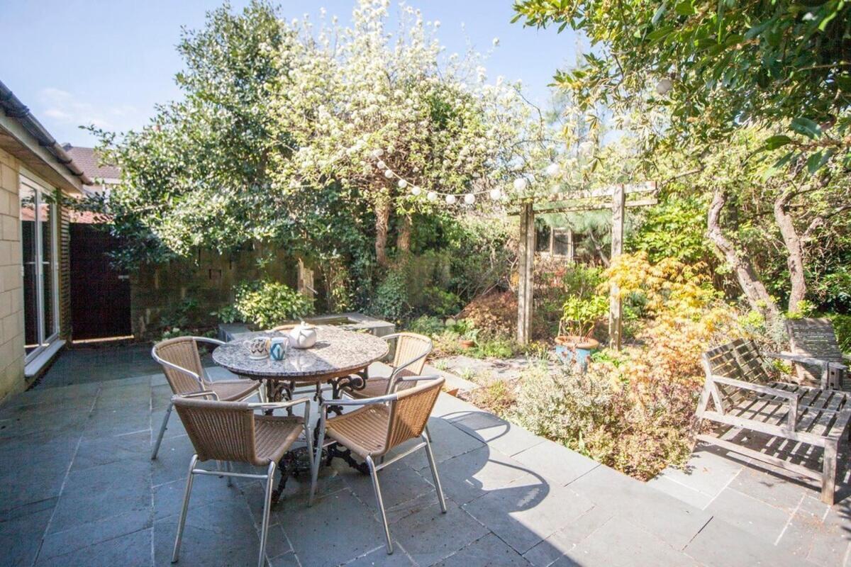※ Relaxing Home- Parking & Gorgeous Gardens Bath Buitenkant foto